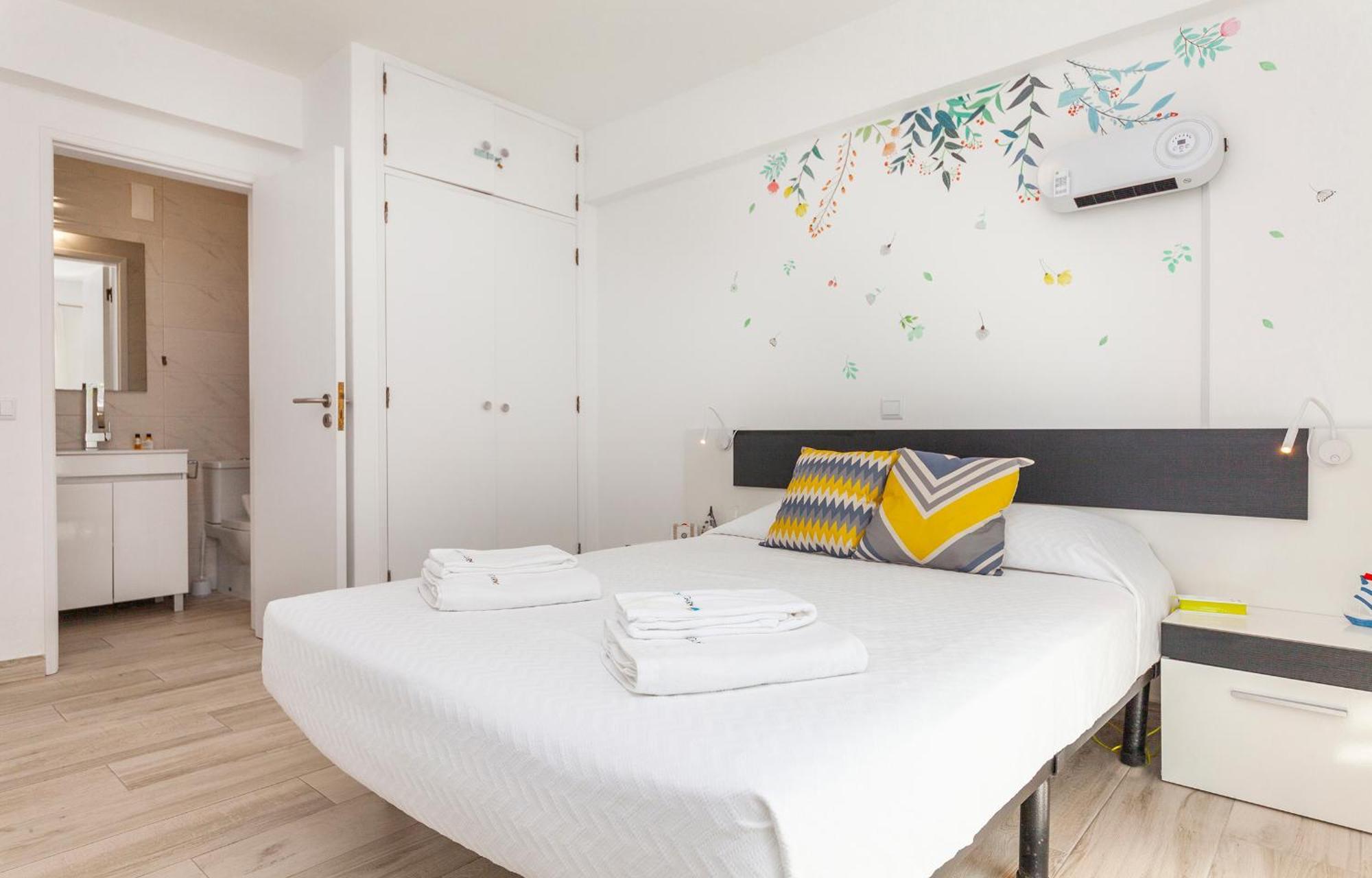 M - Martin & Tomas Guesthouse ลากอส ภายนอก รูปภาพ