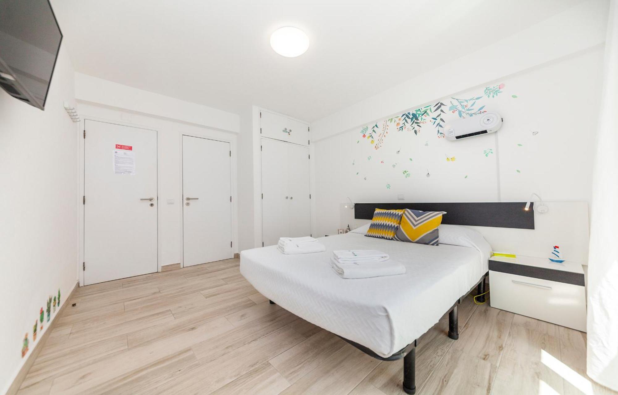 M - Martin & Tomas Guesthouse ลากอส ห้อง รูปภาพ